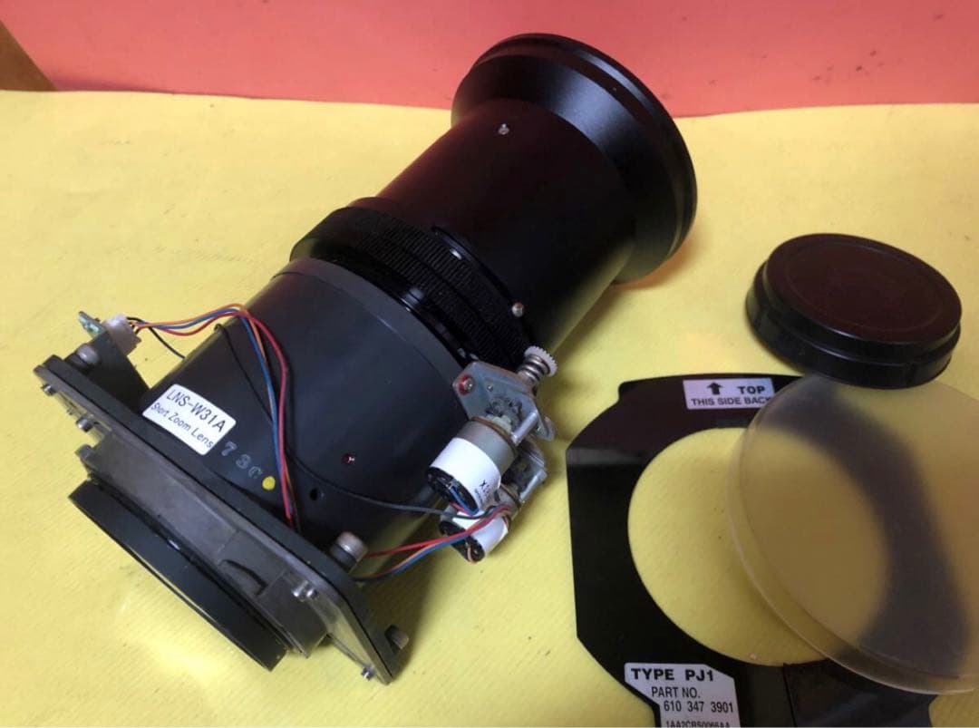 SANYO LP-XP200L xp56等用短焦点ズームレンズ　LNS-W31A