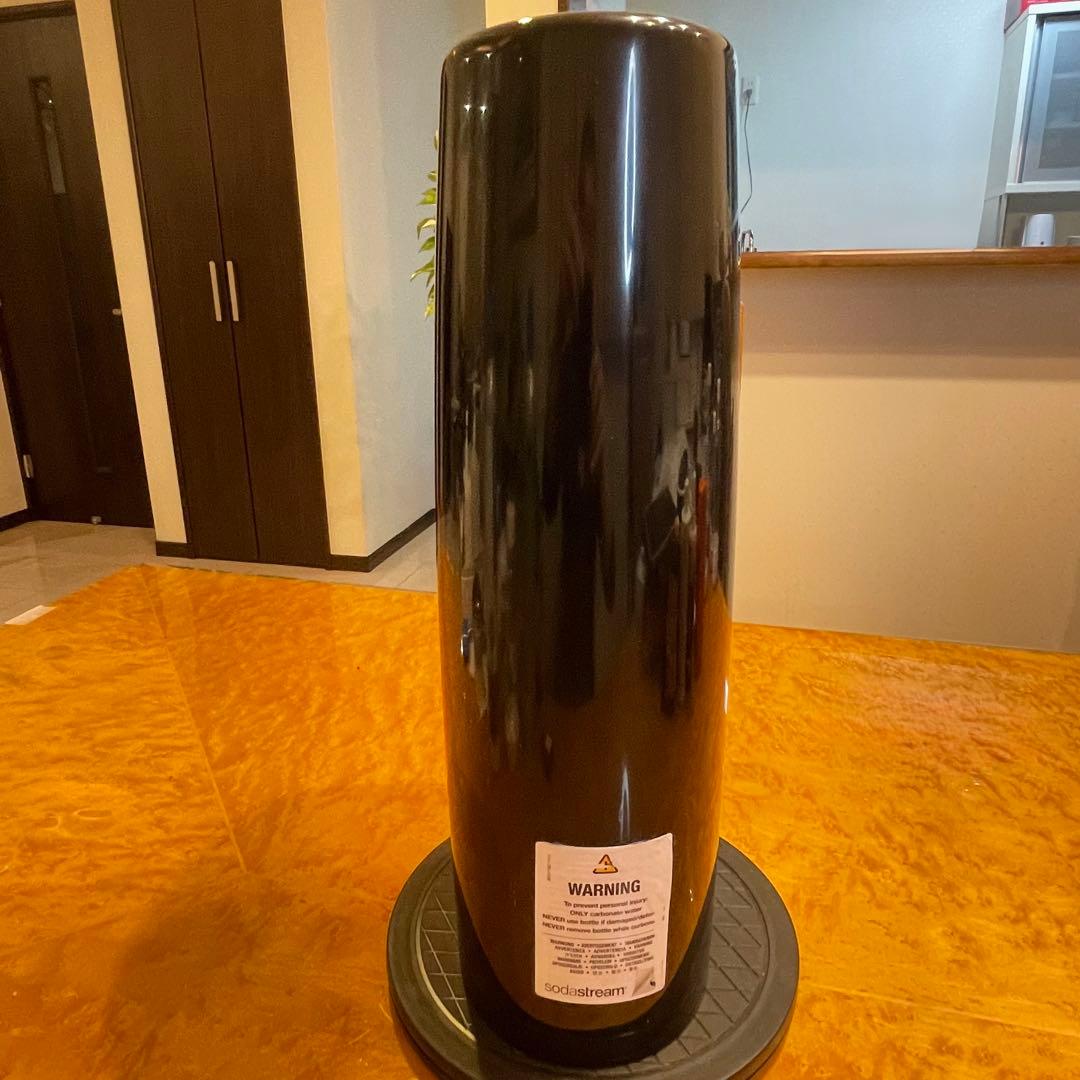 Sodastream One Touch 満タンガスシリンダー2本、ボトル2本