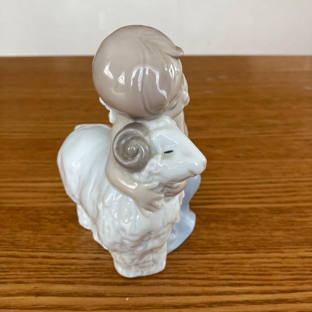 ナオ　天使と羊　NAO　陶器人形　置物　リヤドロ　フィギュリン　インテリア雑貨