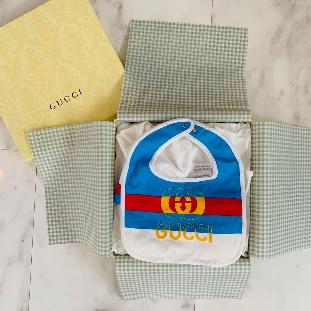 GUCCI 3点セット　ベビー服 ボディスーツ 帽子 スタイセット　よだれかけ