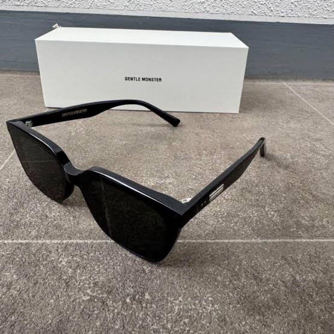 GENTLE MONSTER ブラックサングラス