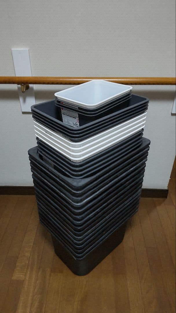 トロファスト＋ダイソー メダカ水槽用容器31個セット 中古品