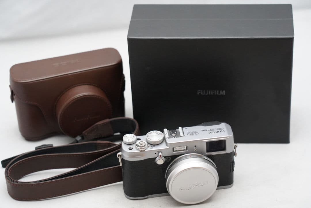 フジフィルム ファインピクス X100 23㎜ F=1:2 ASPH