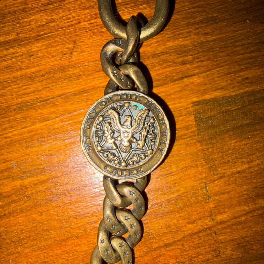 キャリー　calee コンチョ　真鍮