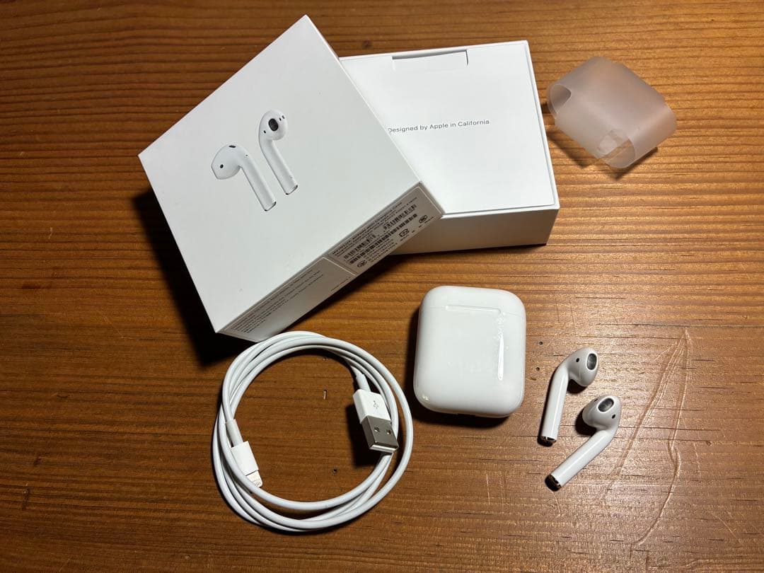 Apple AirPods 第2世代 lightning 充電ケース