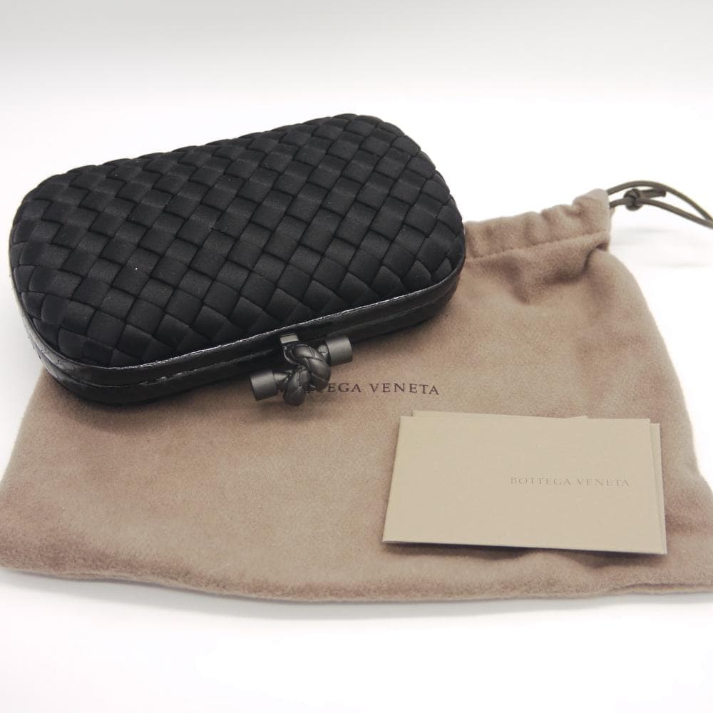 ボッテガヴェネタ イントレチャート サテン レザー クラッチバッグ Y04790
