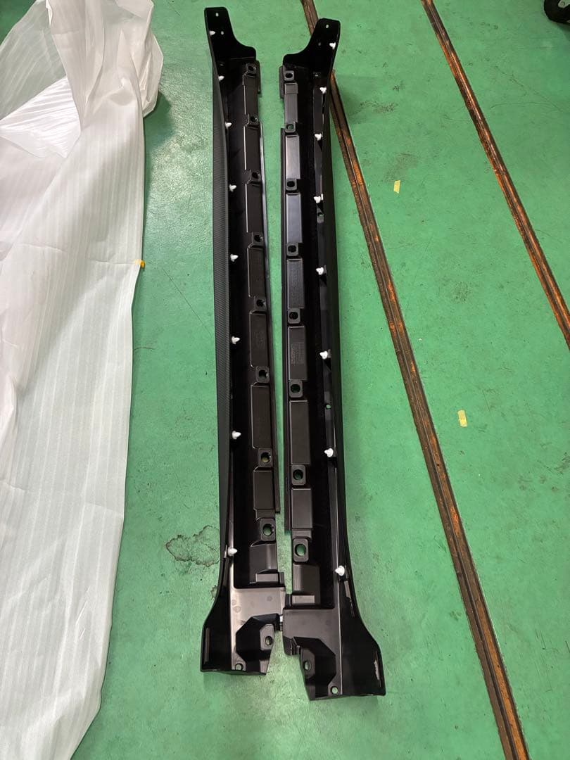 スイフトスポーツ　ZC33S 新車外しサイドスポイラー