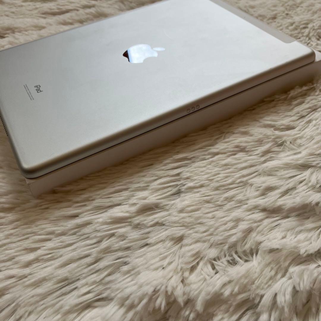 【完動品】iPad 第7世代 32GB SIMフリー 【すぐ発送】【付属品】