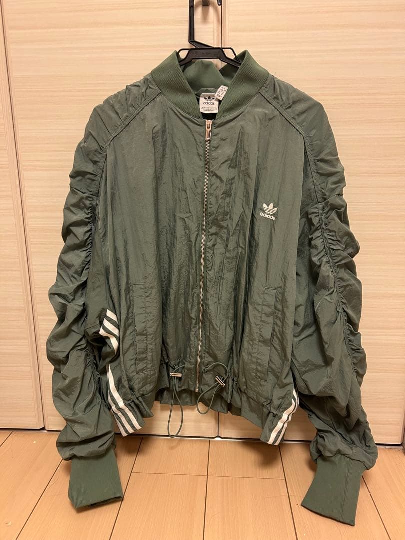 adidas 正規品 ボンバージャケット ma-1 ほぼMサイズ2024購入