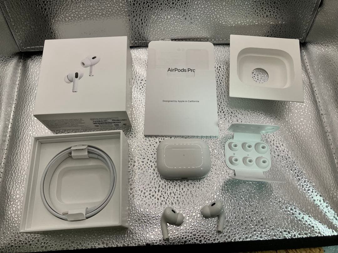 AirPods Pro (第2世代）Lightning端子 美品