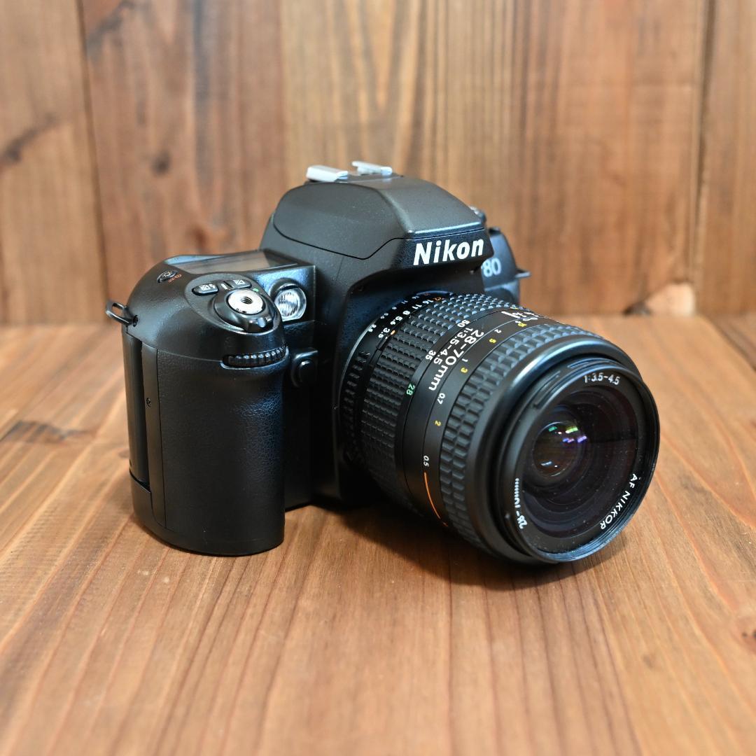 【超美品】フィルムカメラの完成型。Nikon F80S＋標準レンズ+付属品