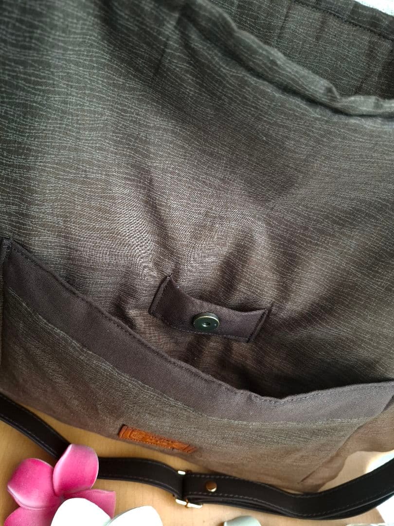 ハワイアンキルト　大きめ　バッグ　パイナップル　2WAY　革タグチャーム付き