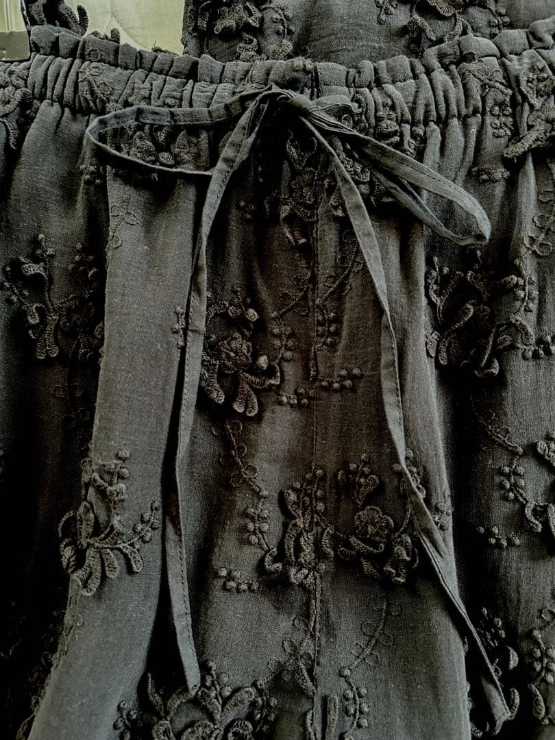 【新品タグあり】crinkle crinkle crinkle　ブラック　パンツ