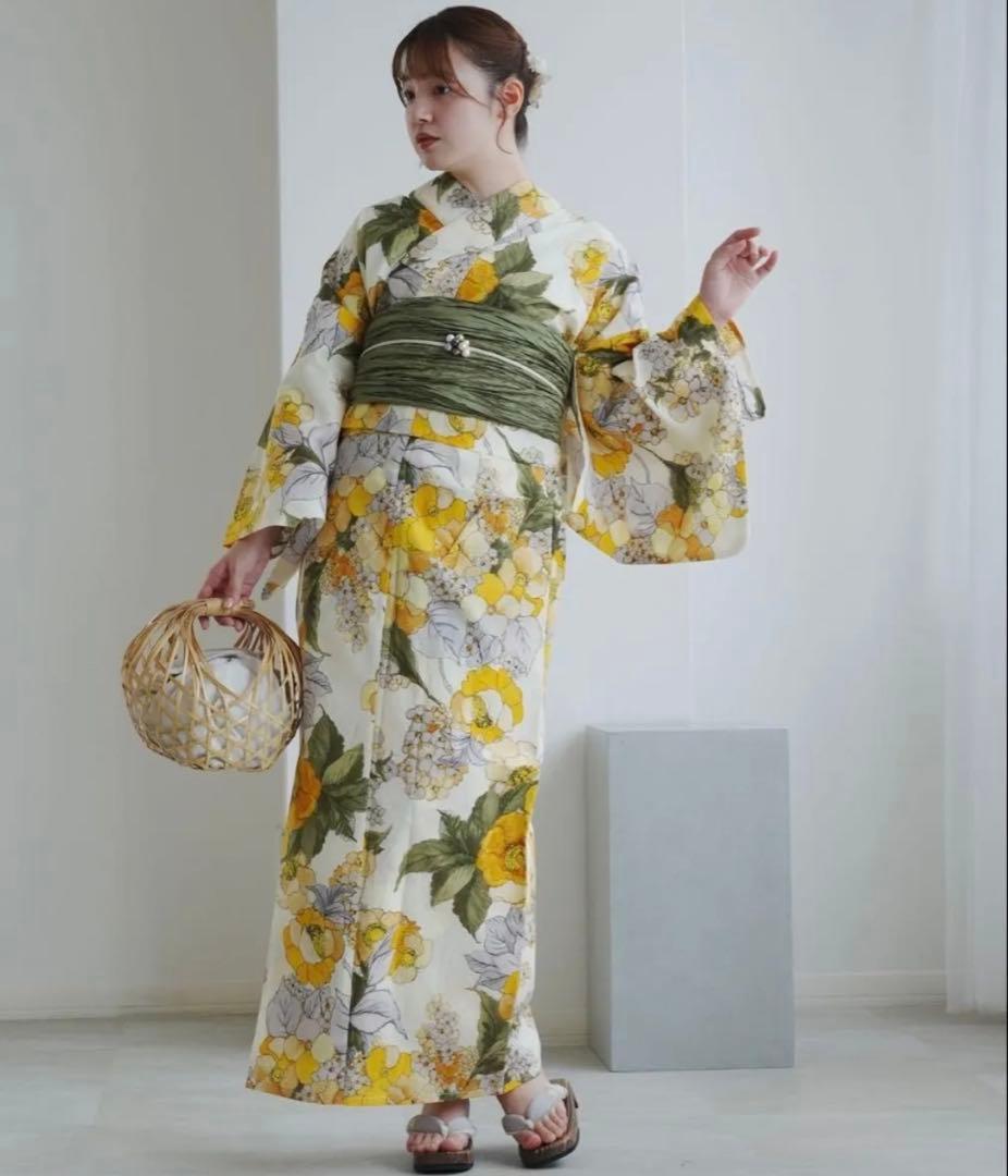 【美品】utatane / 浴衣、帯セット（イエローの咲きこぼれる花）
