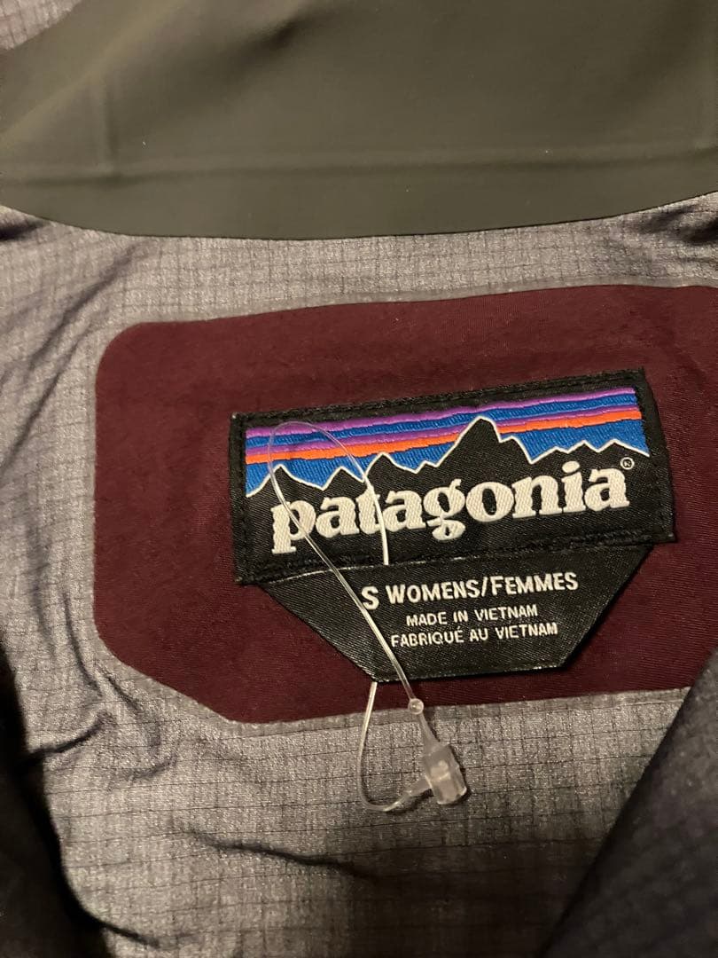美品　patagonia ゴアテックス　パウスレイヤージャケット 女性用　S