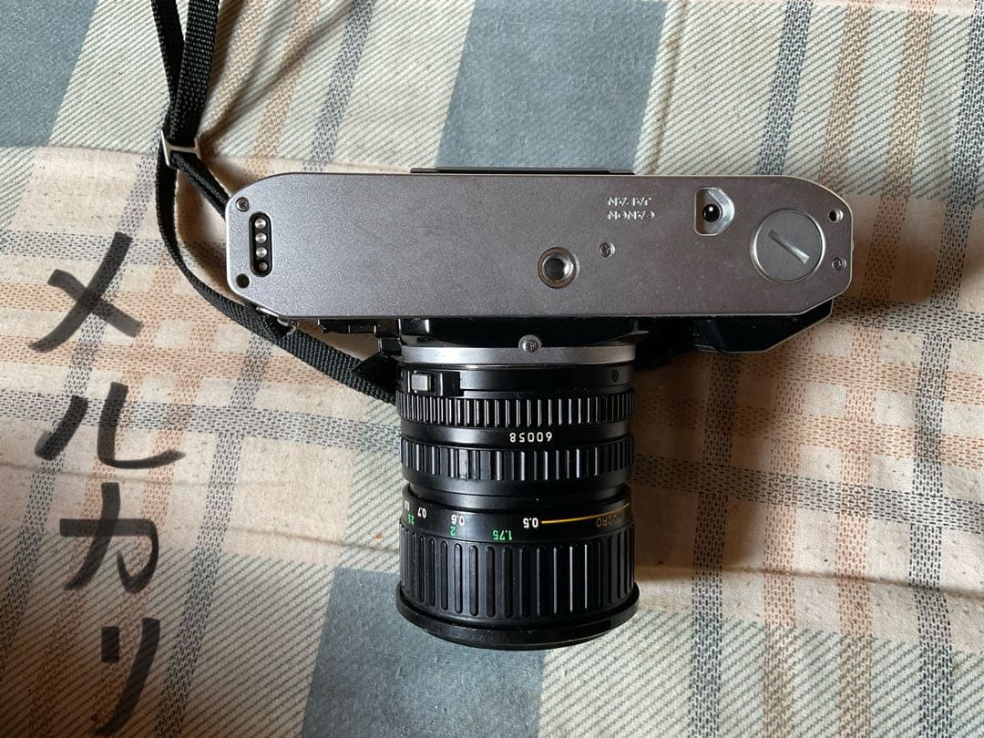 CANON・AE-1。PROGRAM。一眼レフカメラ。【188Aフラッシュ付き】