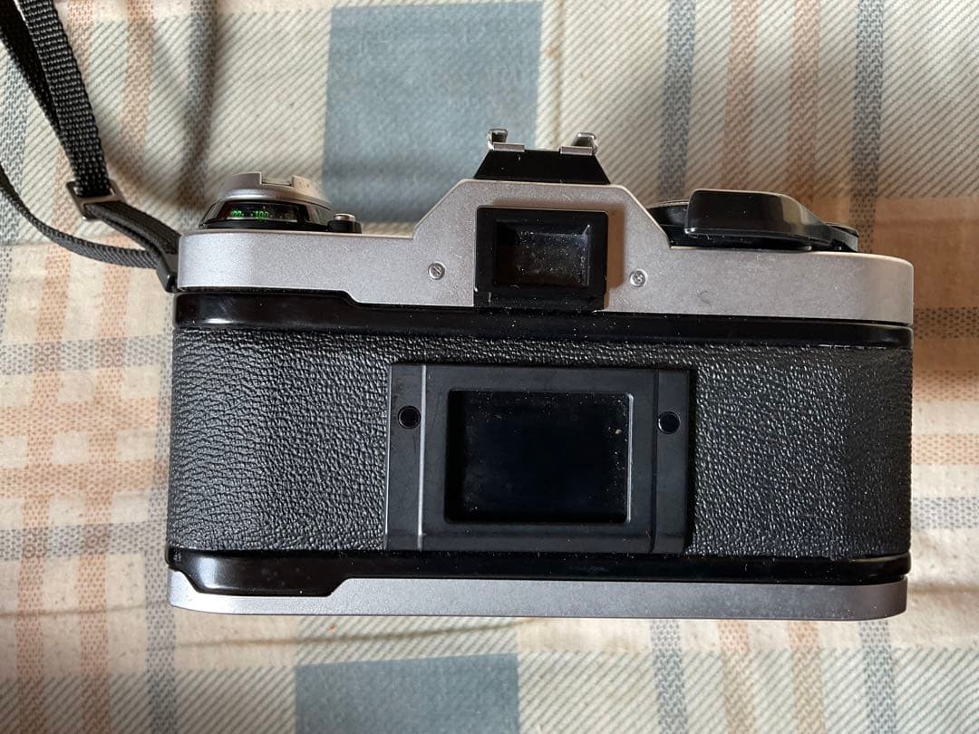 CANON・AE-1。PROGRAM。一眼レフカメラ。【188Aフラッシュ付き】