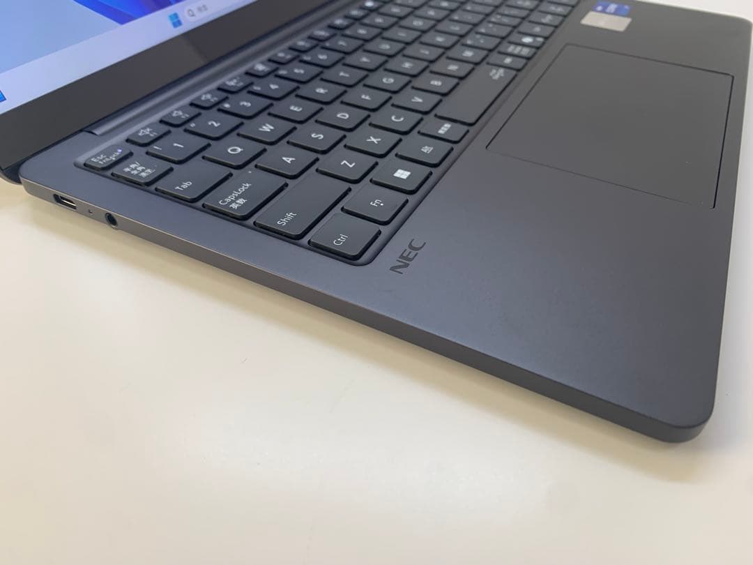 極美品 NEC Lavie SOL 第13世代 i7 16GB 512GB