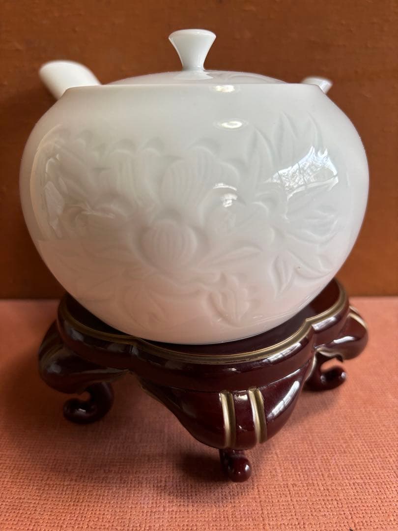 やまちゃん　有田白磁名工初代奥川忠右衛門作白磁陽刻茶器揃茶碗五客急須