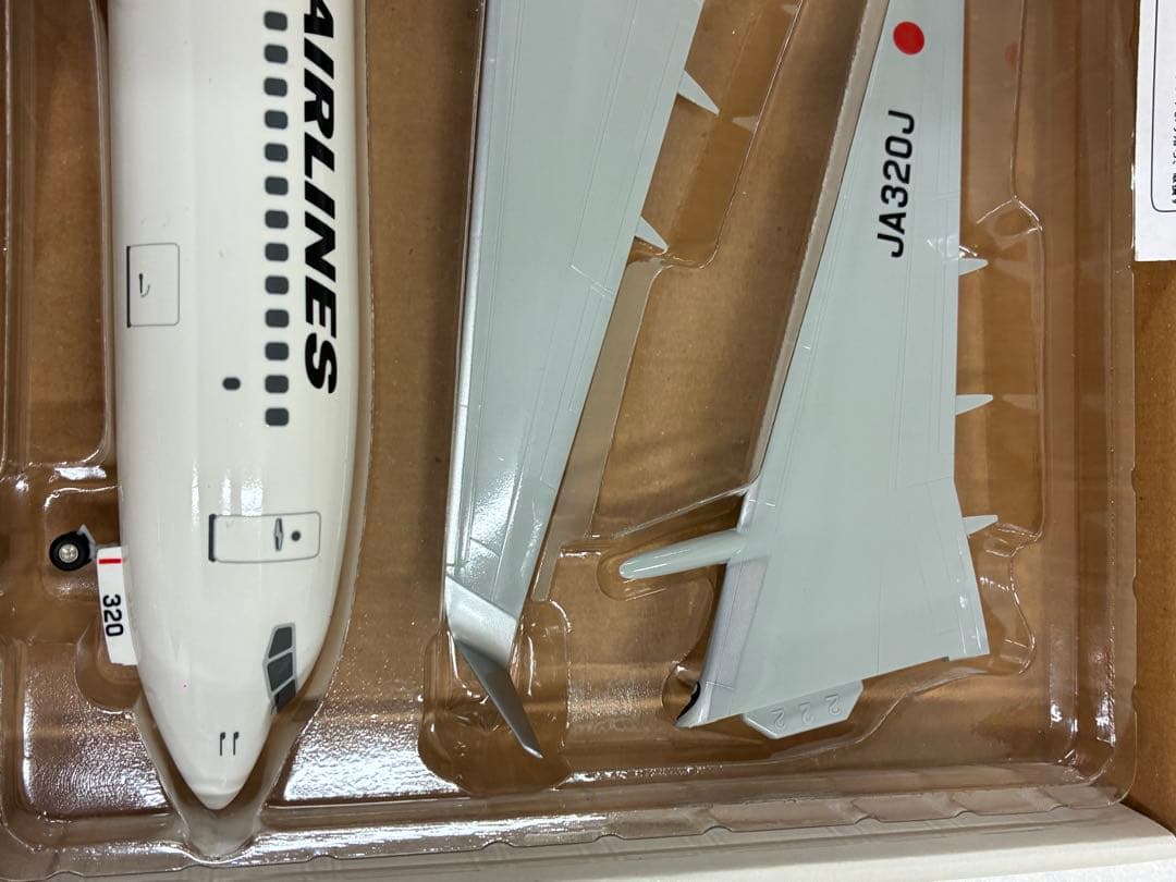 J*X様 Boeing 737-800 1:100スケール