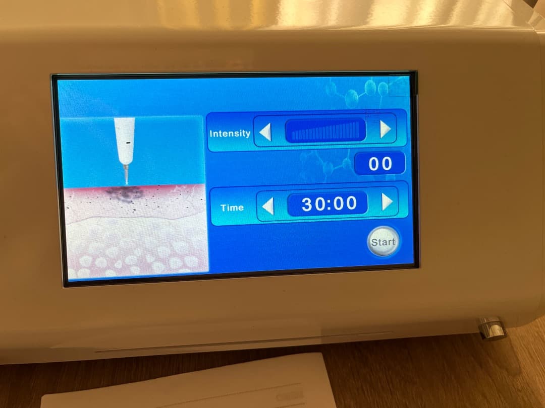 シミ取りケア機器 PURE RADIANCE