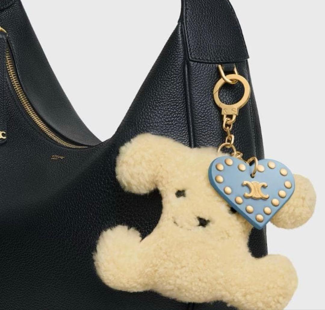 新品　付属品完備　CELINE セリーヌ　トリオンフ ポンポンチャーム