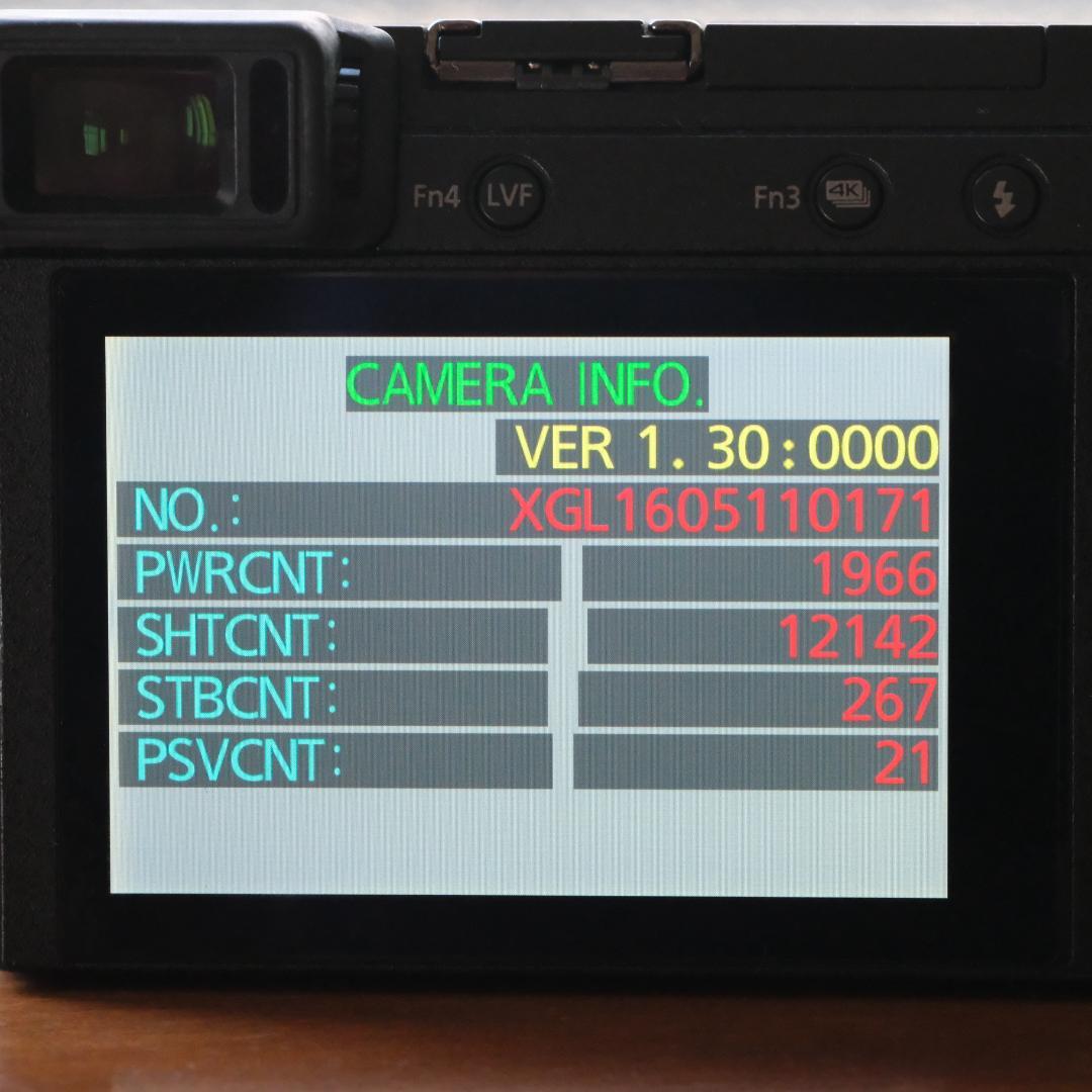 h*i様 Lumix 　DMC-GX7MK2　黒　純正グリップも！