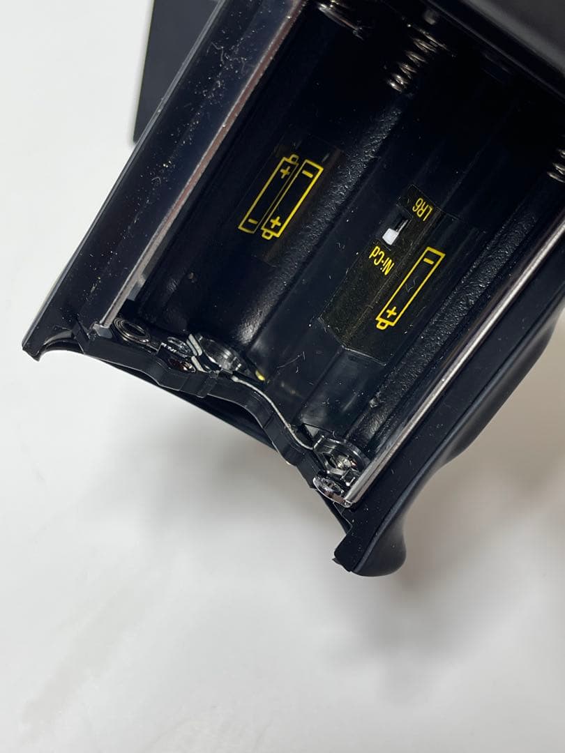 Nikon MB-21バッテリーグリップ