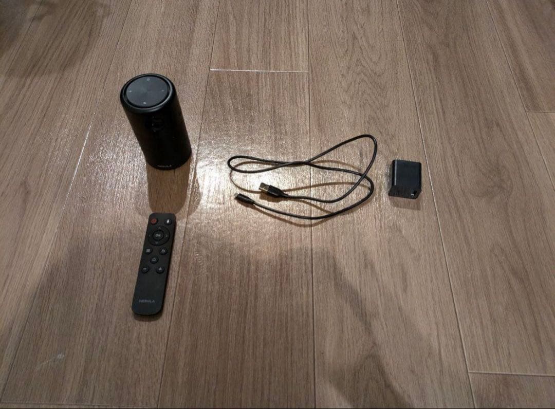 Anker Nebura Capsule プロジェクター&3脚付き