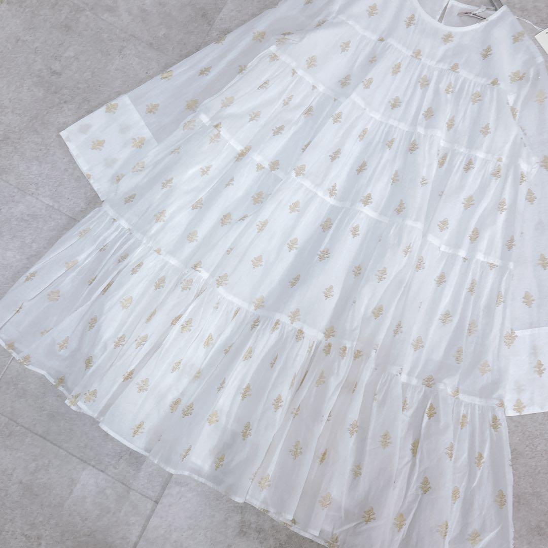 新品タグ付✨ヌキテパ コットンボイルホイルプリントティアードチュニック ホワイト