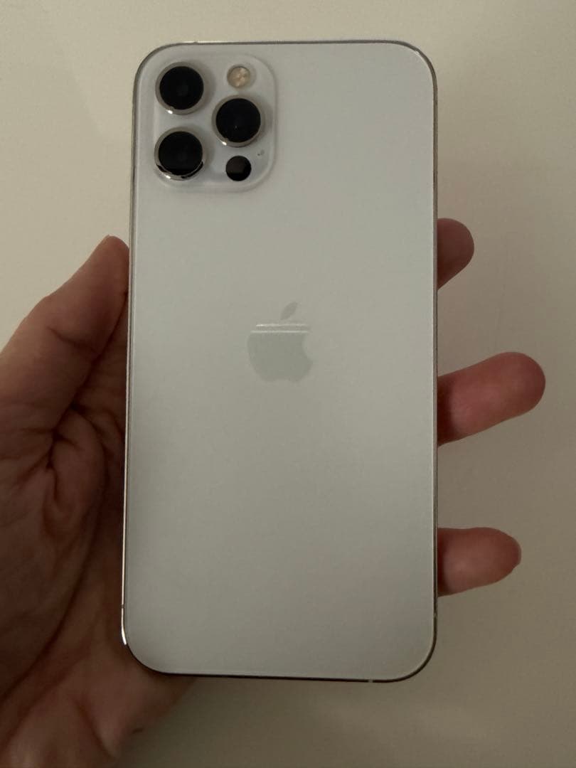 スマートフォン本体 iPhone12pro256GB