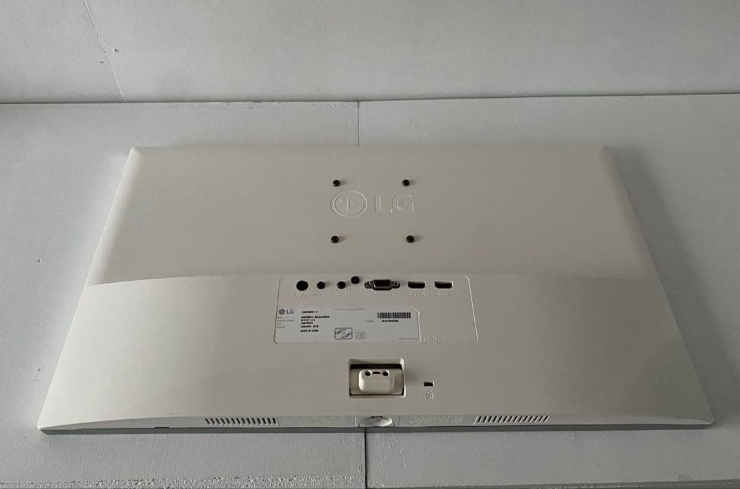 LG ディスプレイ　24MP88HV-S　24インチ