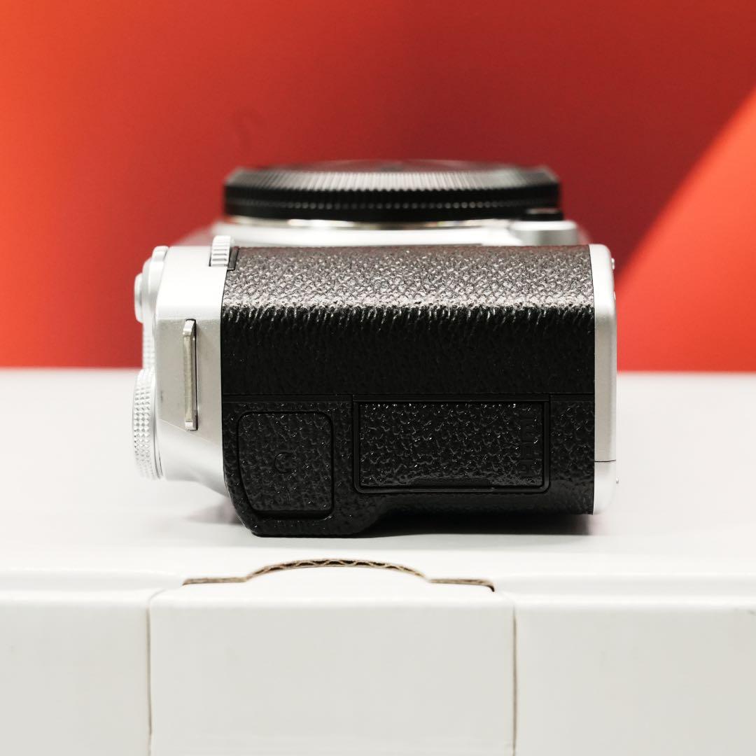 【シャッター1000回未満】FUJIFILM X-M5 ボディのみ