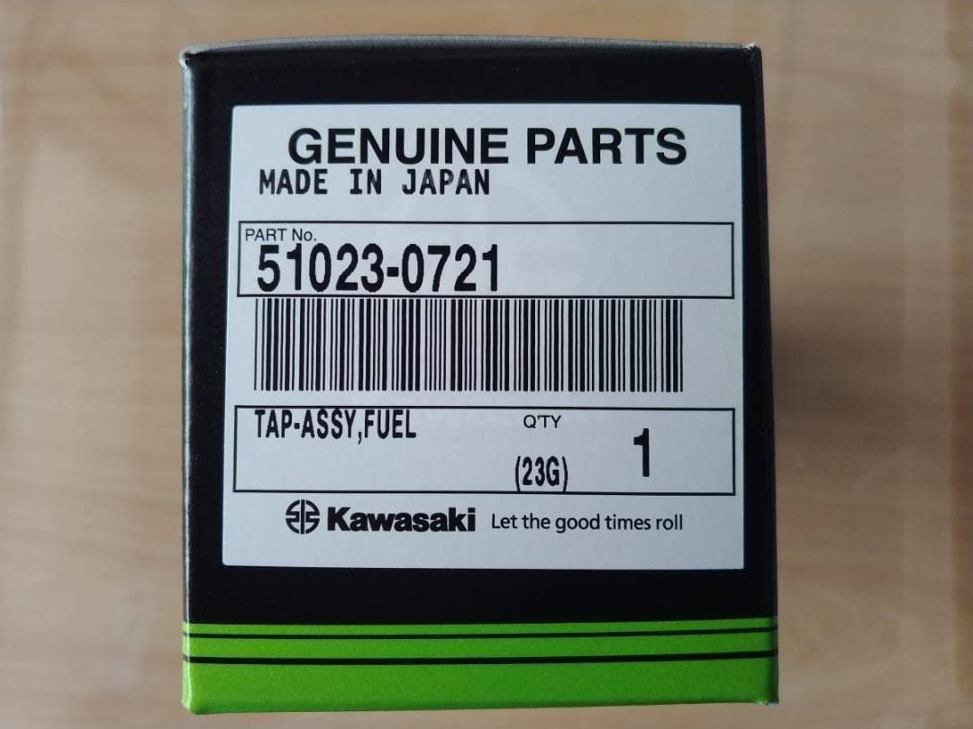 ☆GPZ900R　純正　新品　フューエルコック　燃料コック☆