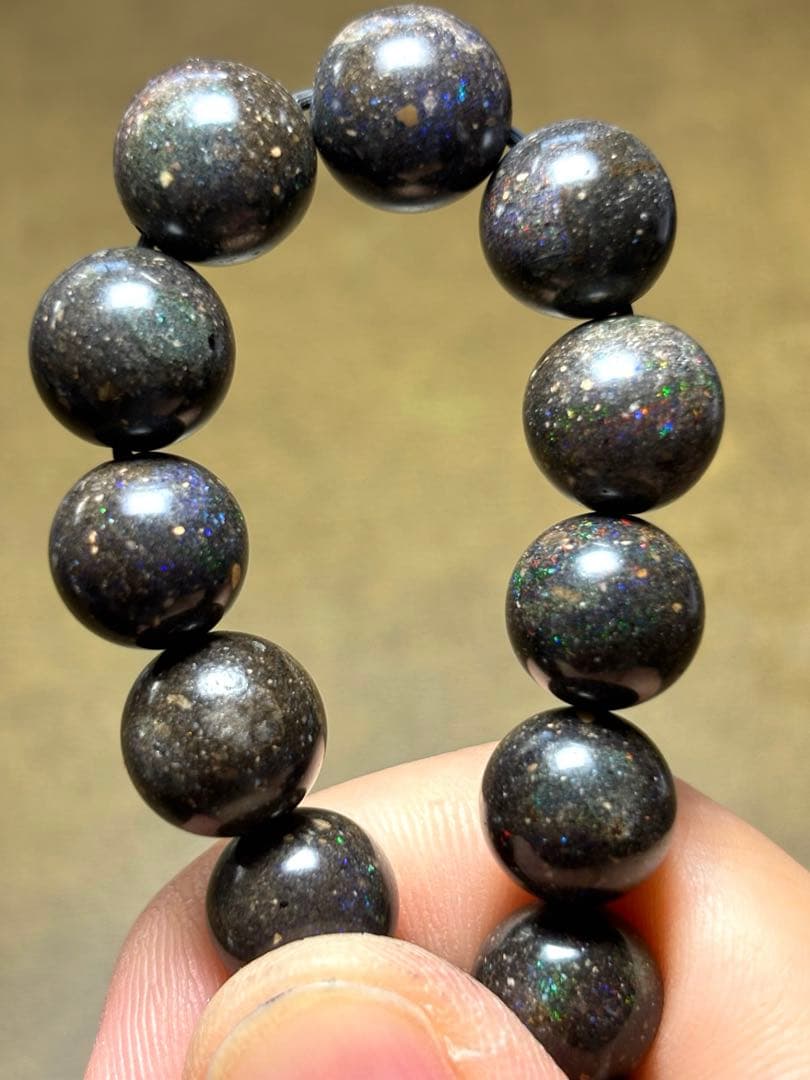 高品質！！　ブラックマトリックスオパールブレス約10.5㎜（新品）虹色遊色キラ2