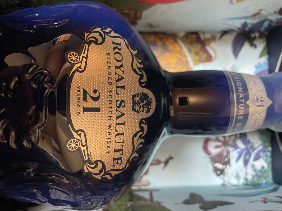 「新品未開封」  SALUTE 21年 シグネチャーブレンド700ml