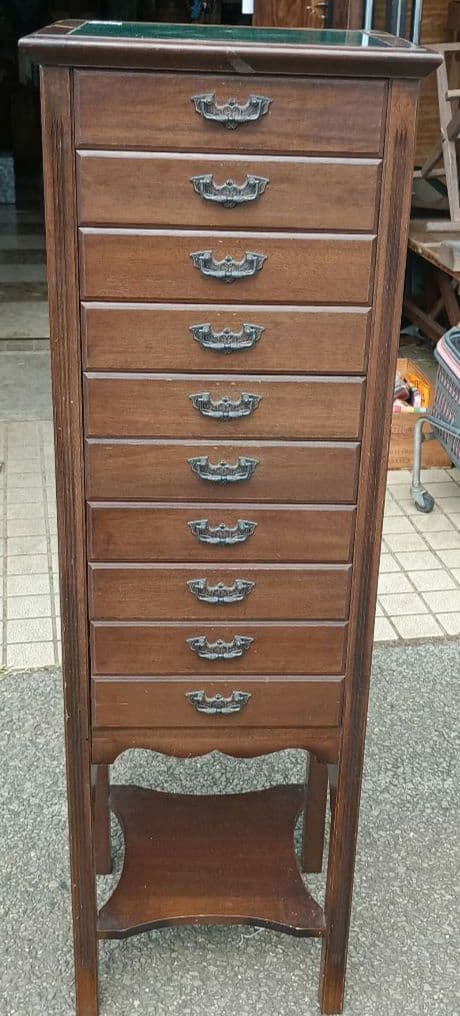 R*a様 4272）アンティーク風　スリムチェスト　引き出し　上面ガラス　難あり