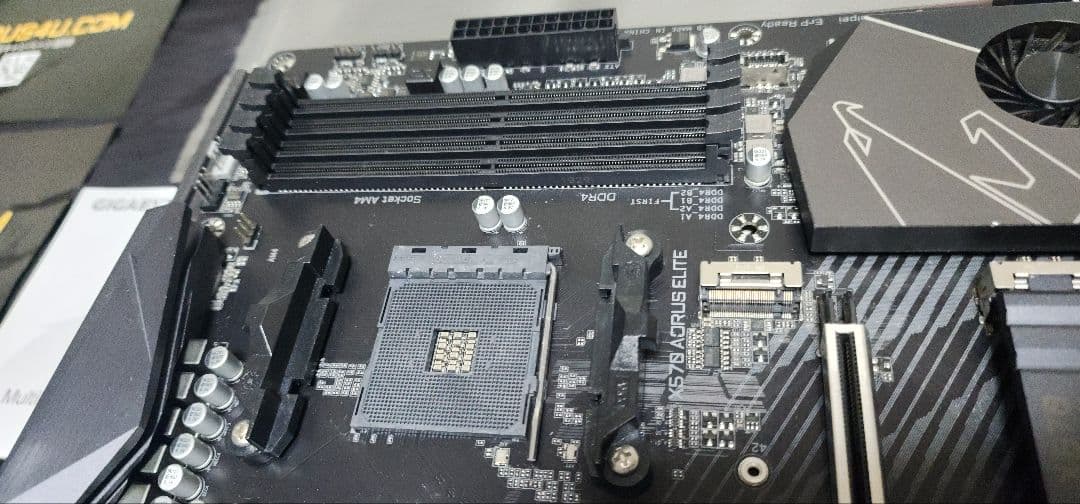 GIGABYTE X570 AORUS ELITE マザーボード