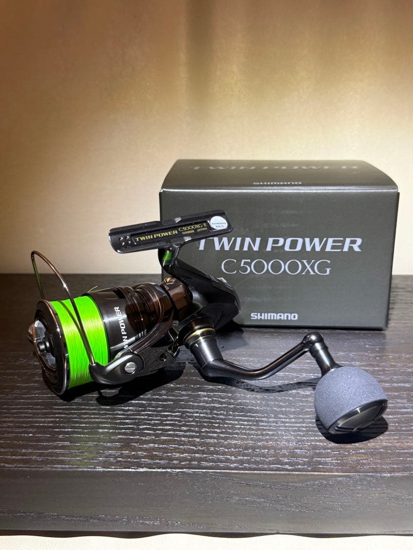 シマノ　スピニングリール　ツインパワー　C5000XG-E 未使用品