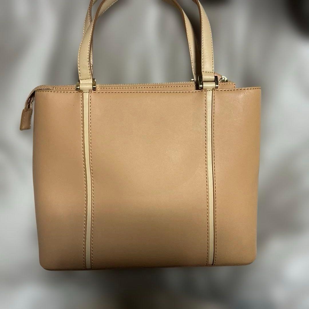 訳あり　Burberry ベージュ レザー トートバッグ　バーバリー