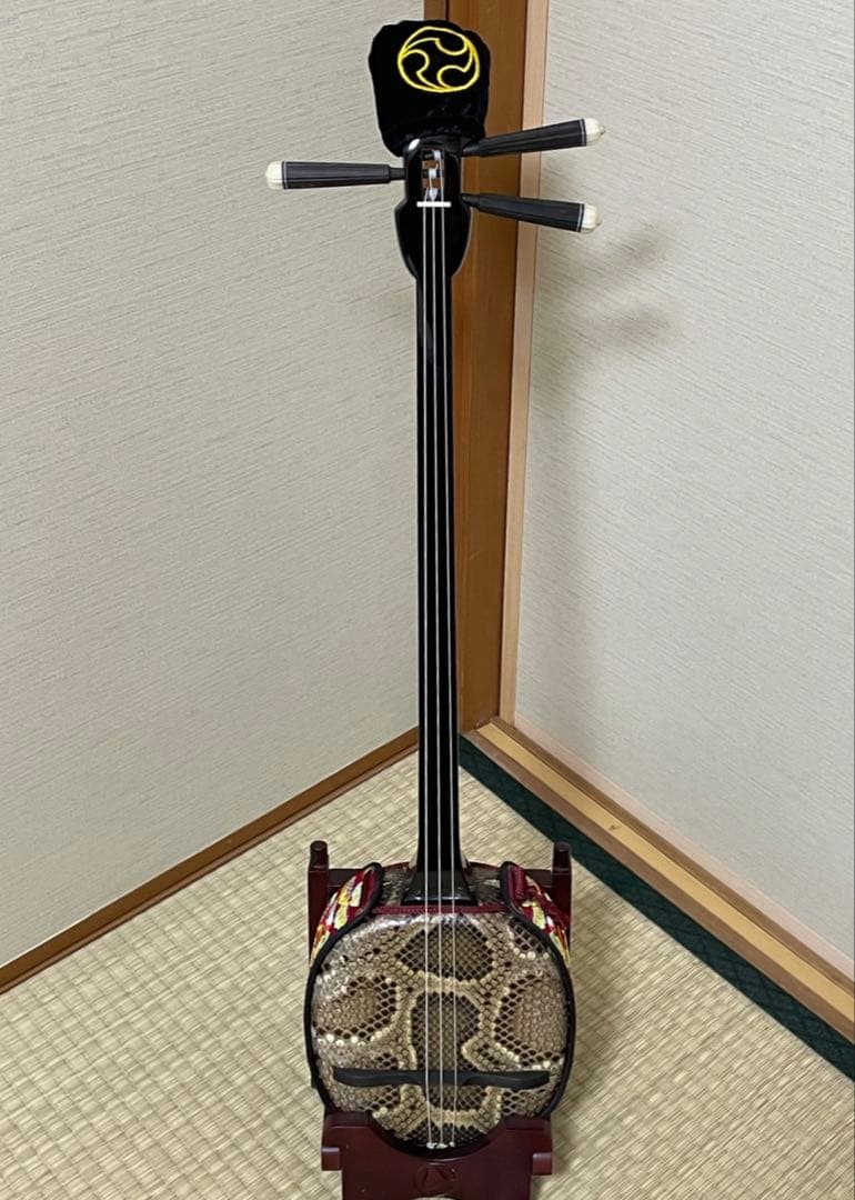 【みっこ】三味線本体 蛇皮 網目模様 セミハードケース、スタンド、付属品