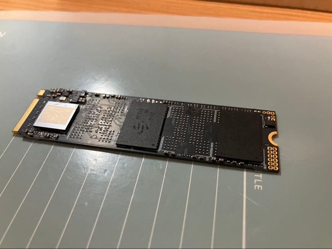 PCIE M.2 NVMe SSD 4TB【ジャンク】