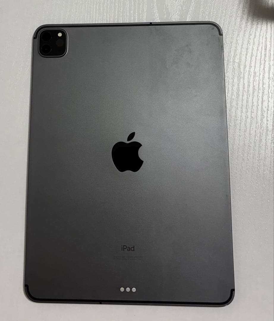 【箱無し　純正Pen・純正キーボード付】iPadPro第2世代11インチ128G