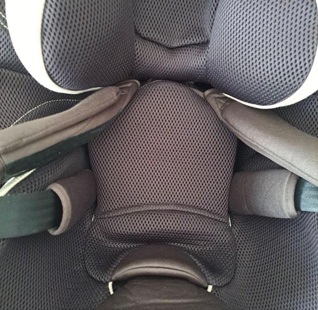 エールベベ クルット4i グランス チャイルドシート回転式 ISOFIXブラウン