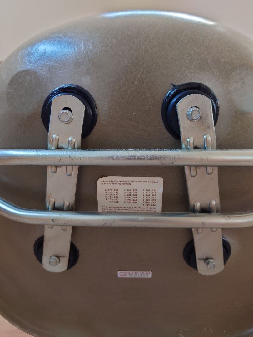 イームズ シェルチェア Herman Miller スクールベース ナロー