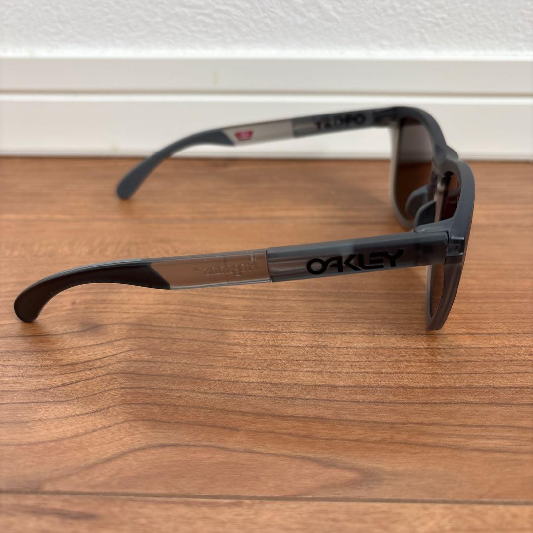 OAKLEY オレンジレンズ グレーサングラス
