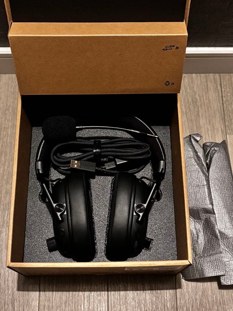 Razer BlackShark V3 ワイヤレスゲーミングヘッドセット