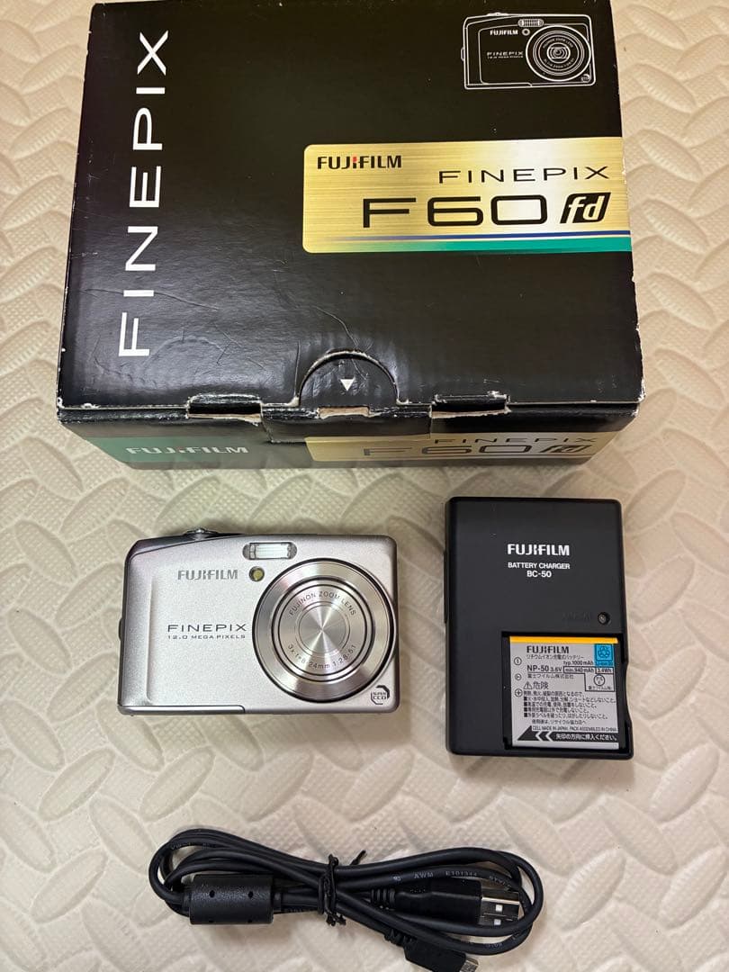 fujifilm&富士フイルム　f60fd デジタルカメラ