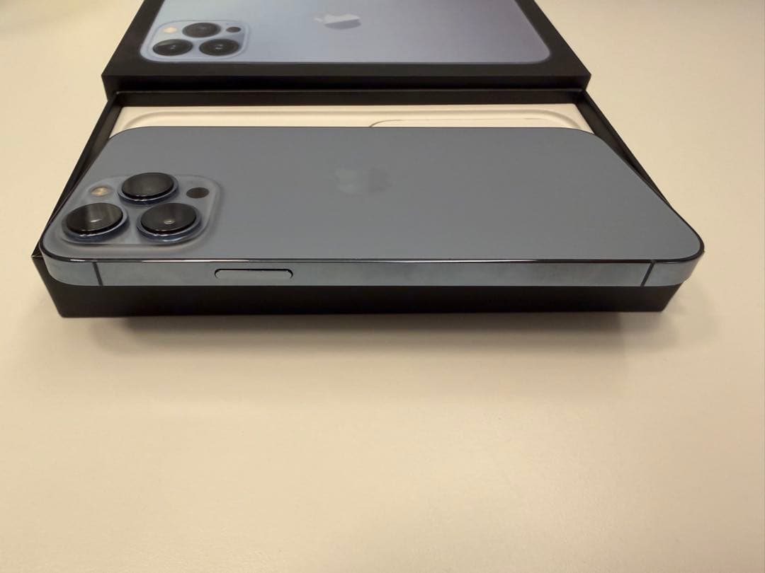 〈美品〉iPhone13ProMax512GB SIMフリー（バッテリー95%）