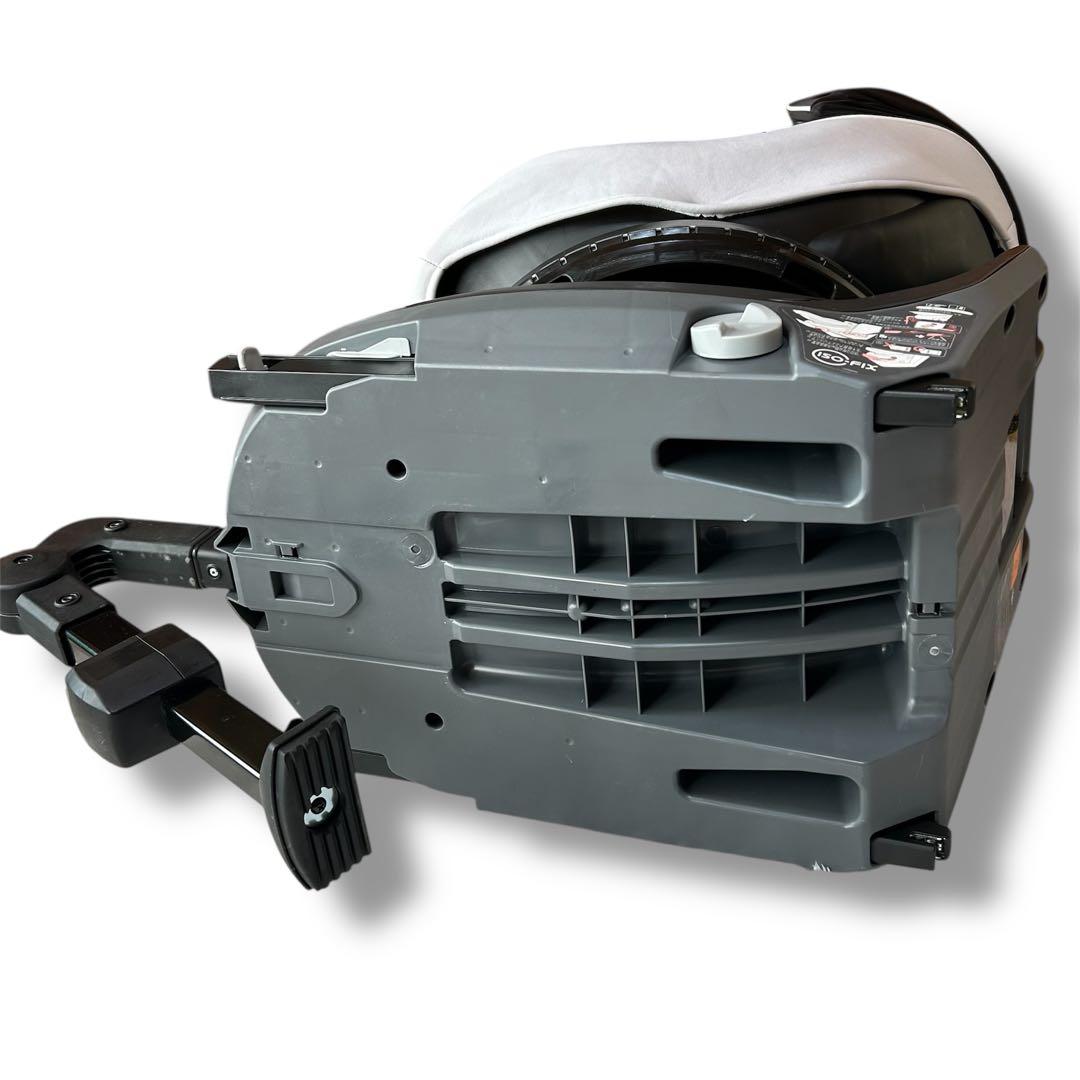 【美品】Combi コンビ CG-UIG 新生児～4歳頃 ISOFIX対応